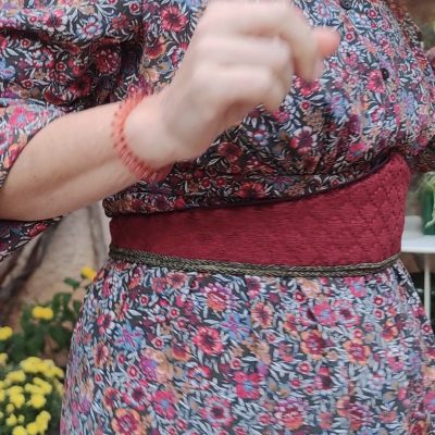 Ceinture conte de fée en velours ciselé rouge bordeaux – Image 4